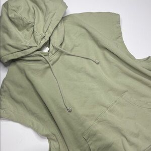 H&M Men’s Light Green Knit Sleeveless Hoodie